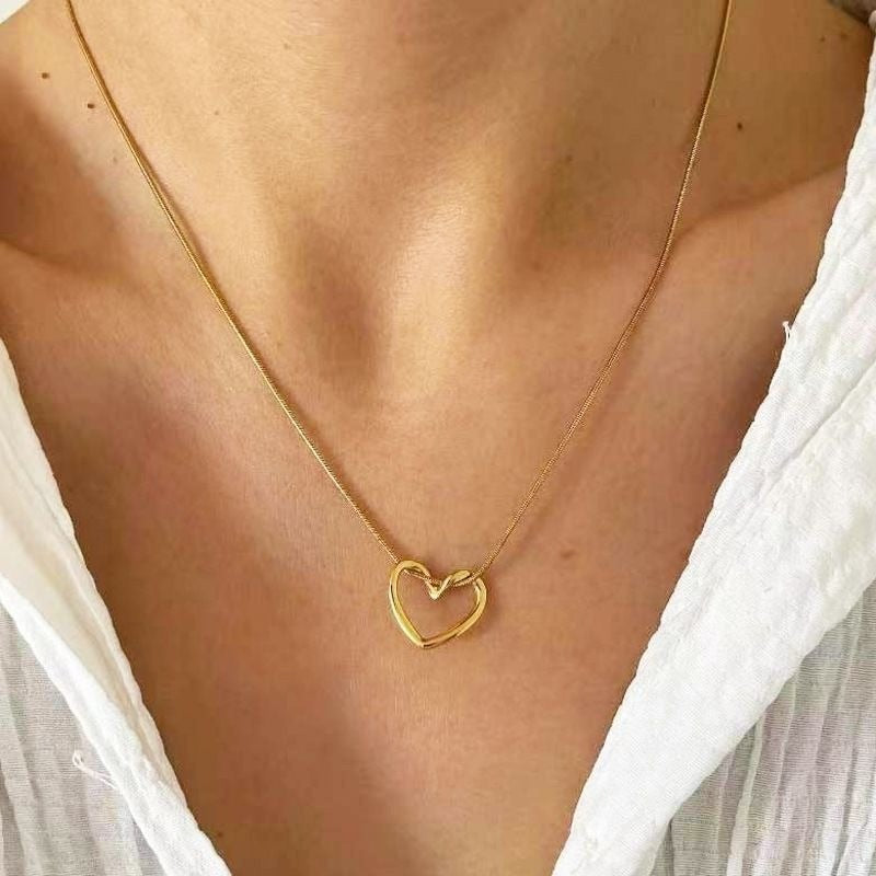 Heart Pendant Necklace – 18K Gold PVD Stainless Steel