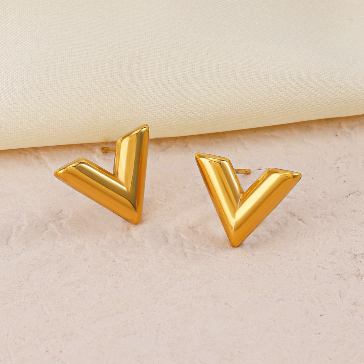 V-Shaped Stud Earrings – 18K Gold PVD Stainless Steel
