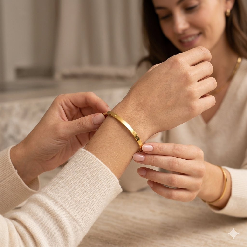 Unisex Buckle-Style Bracelet – 18K Gold PVD-Plated Stainless Steel